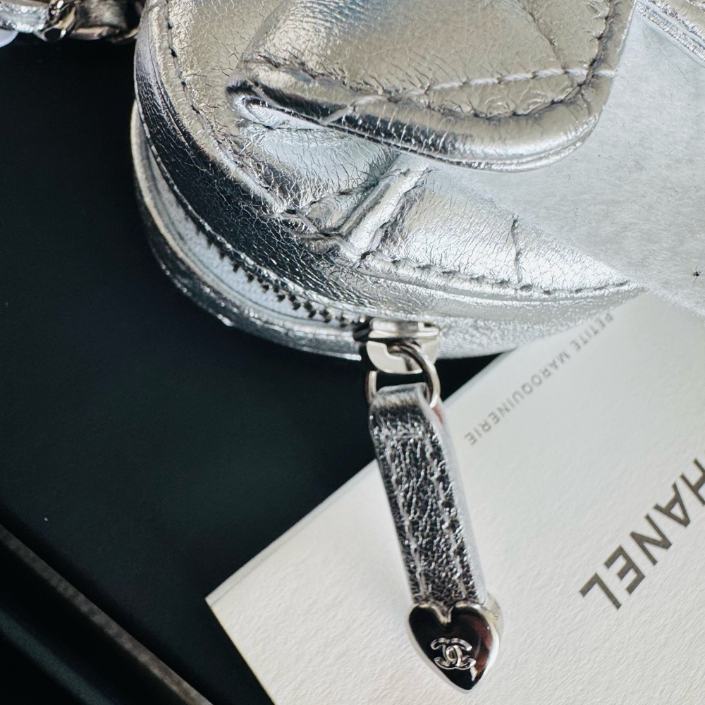 CHANEL Collectible Metallic Silver Heart Mini Bag Charm - Picture 4 of 7